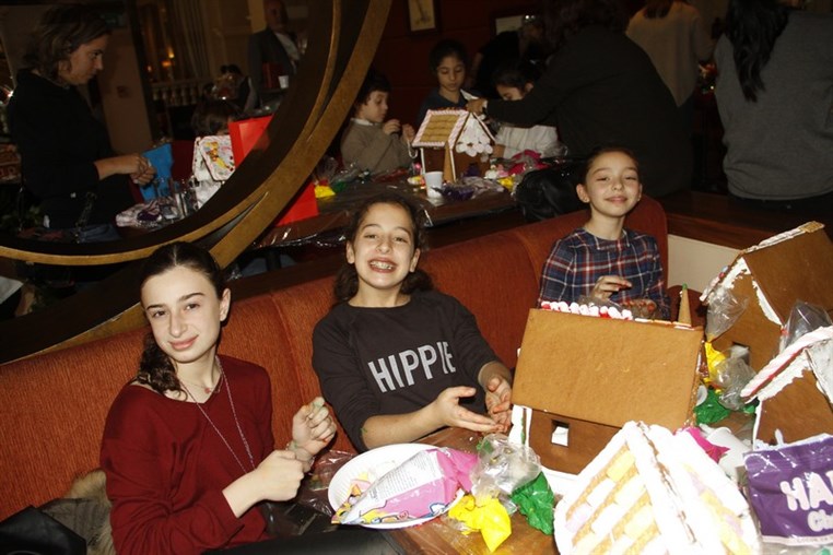 Gingerbread Houses Decoration 